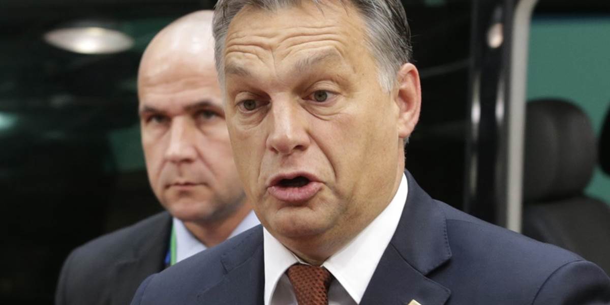 Maďarská vláda návrh na zdanenie internetu neodvolá