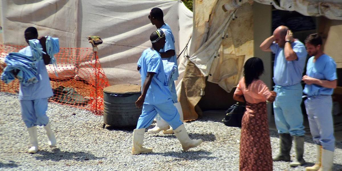 WHO revidovala štatistiku o úmrtiach na ebolu pre Libériu a Sierru Leone