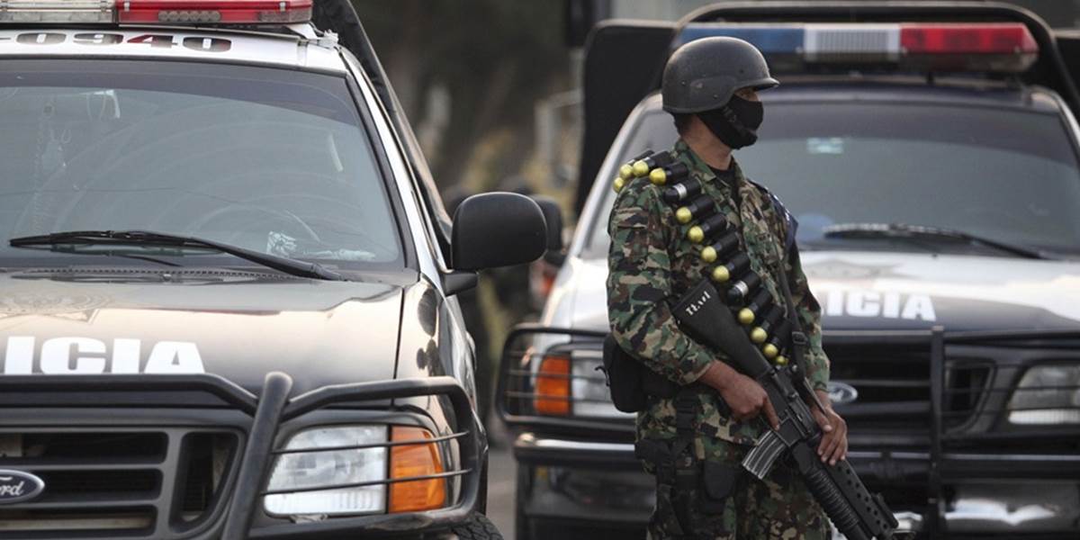 Po nezvestných študentoch pátra v Mexiku vyše 10-tisíc policajtov