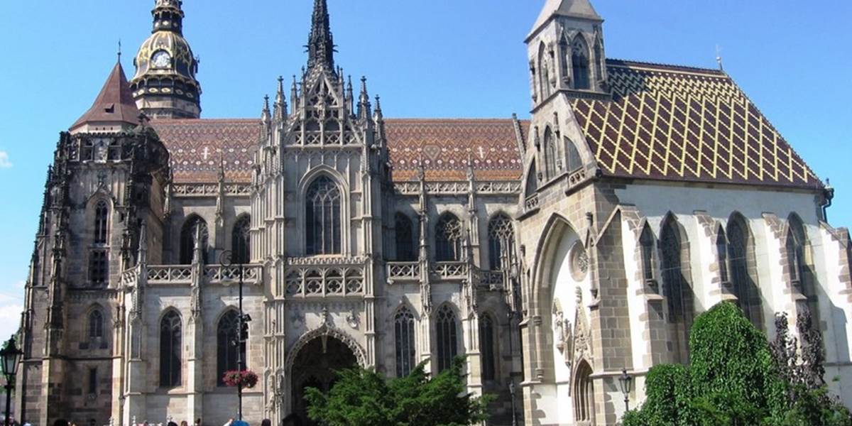 Gotický klenot Košíc Dóm sv. Alžbety sa premení na sviečku