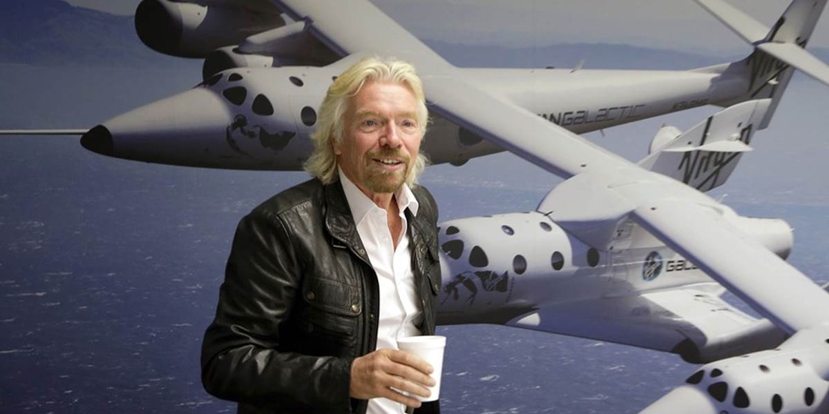 Branson chce v projekte komerčných výletov do vesmíru pokračovať