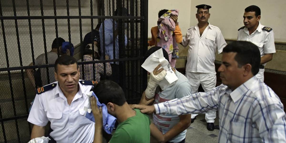 V Egypte odsúdili osem ľudí, ktorí sa objavili na videu z údajnej svadby gejov