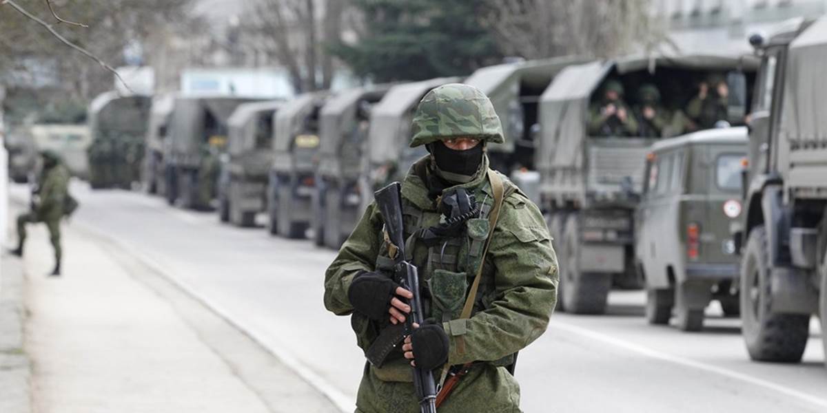 Ukrajina v pohotovosti: Kyjev hlási masívny prísun vojakov a techniky z Ruska
