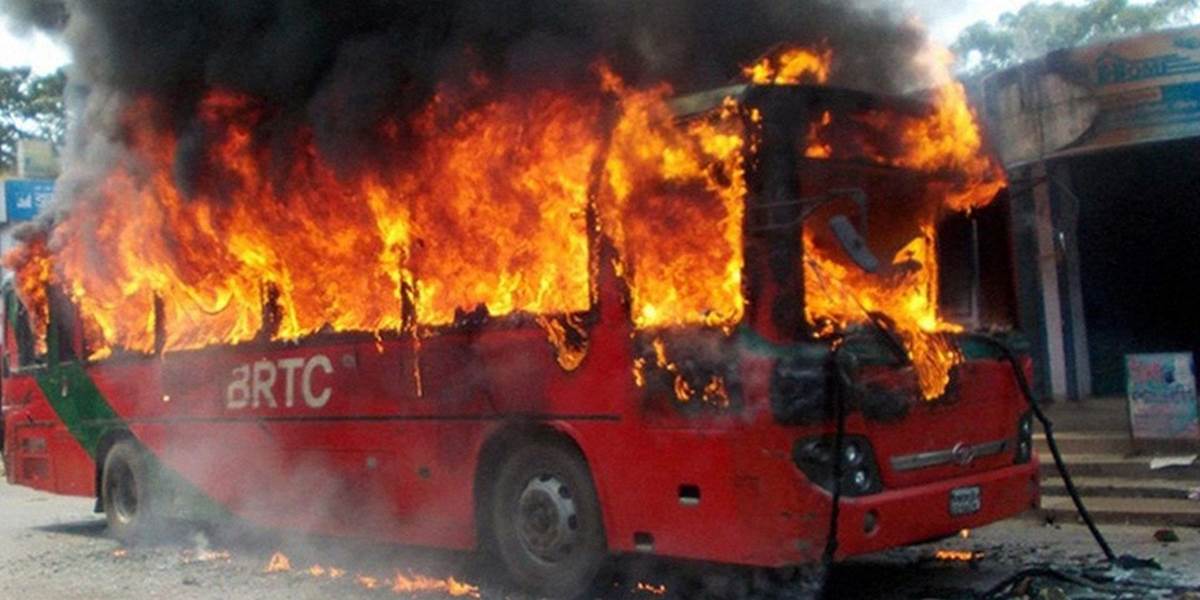 Havária školského autobusu v Egypte si vyžiadala 16 mŕtvych