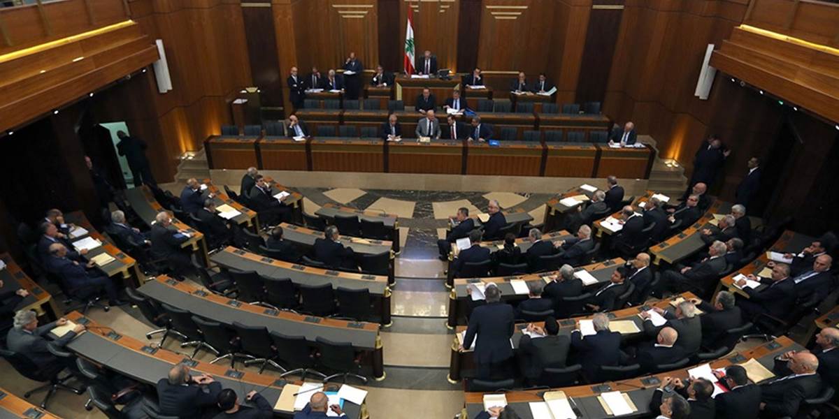 Libanonský parlament si predĺžil mandát až do roku 2017