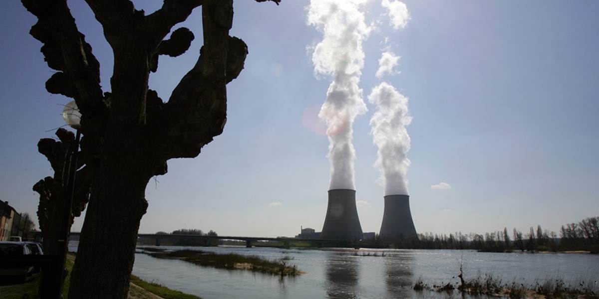 Za prelety nad jadrovými elektrárňami vo Francúzsku zatkli tri osoby