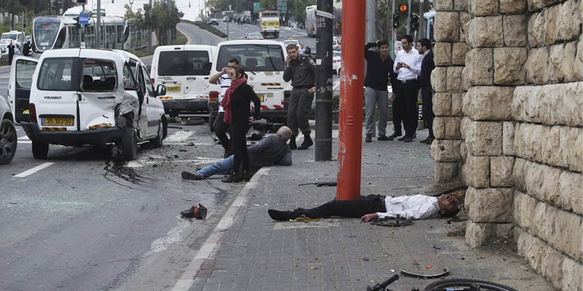 Pri ďalšom útoku idúcim automobilom v Izraeli sa zranili traja ľudia