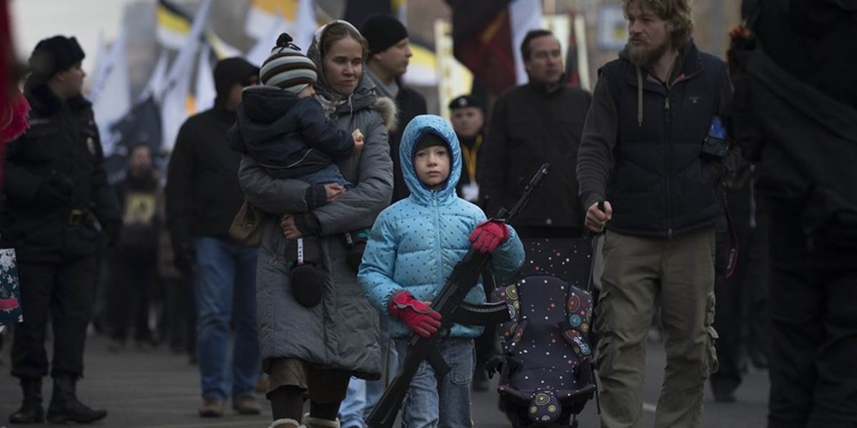 Ukrajinská vláda od 1. decembra prestáva na Donbase vyplácať sociálne dávky