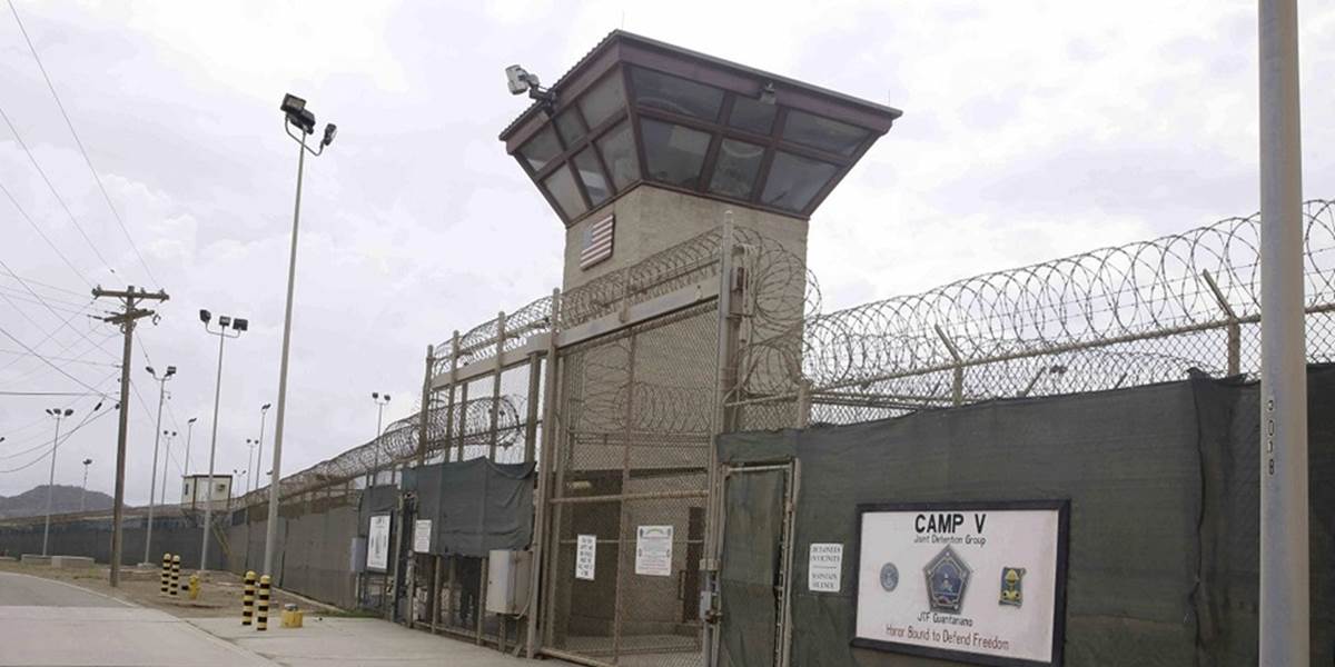 Sudkyňa odmietla zrušiť spôsob kŕmenia väzňa na základni Guantánamo