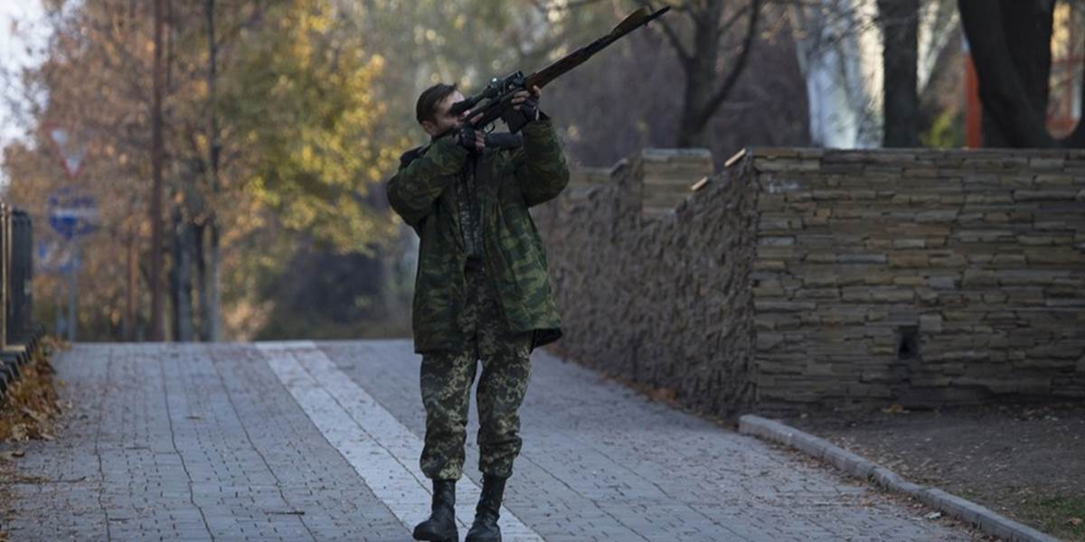 Doneck je už od rána terčom masívneho ostreľovania