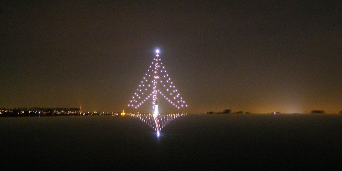 Stožiar v Holandsku sa premení na najvyšší vianočný stromček na svete