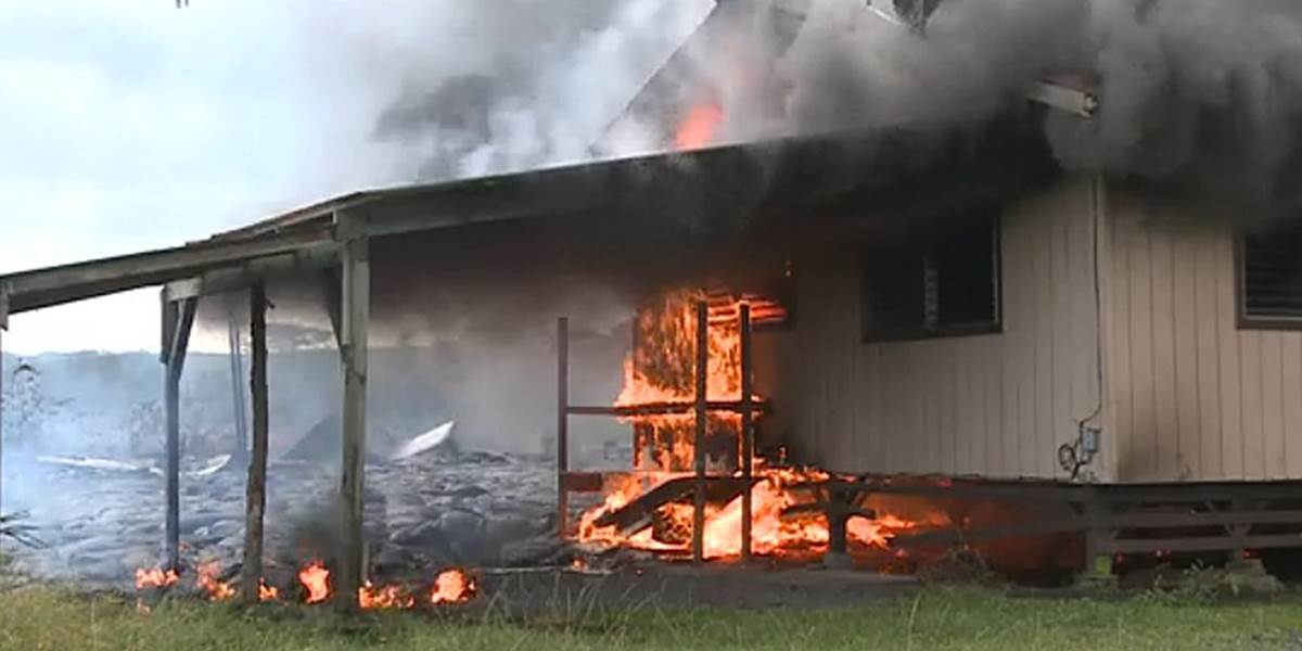 Prúd lávy na Havajských ostrovoch zničil prvý dom