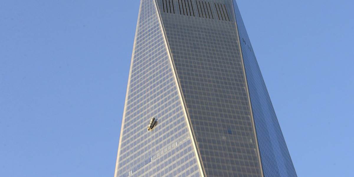Hasiči zachraňovali dvoch umývačov okien na najvyššom mrakodrape v New Yorku!