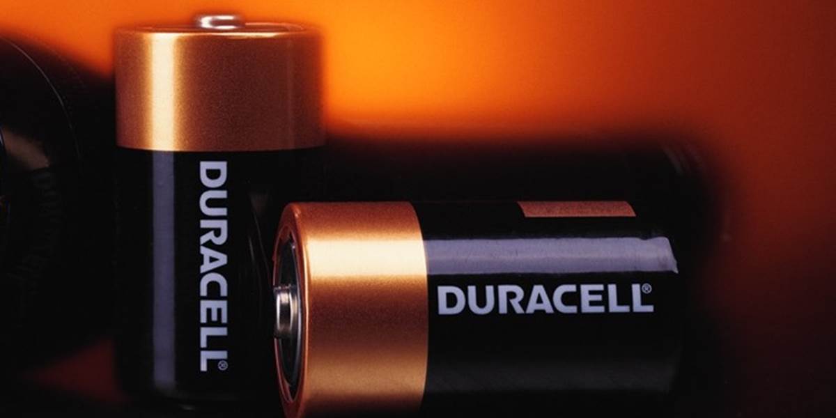 Buffettova Berkshire Hathaway kupuje od P&G výrobcu bateriek Duracell