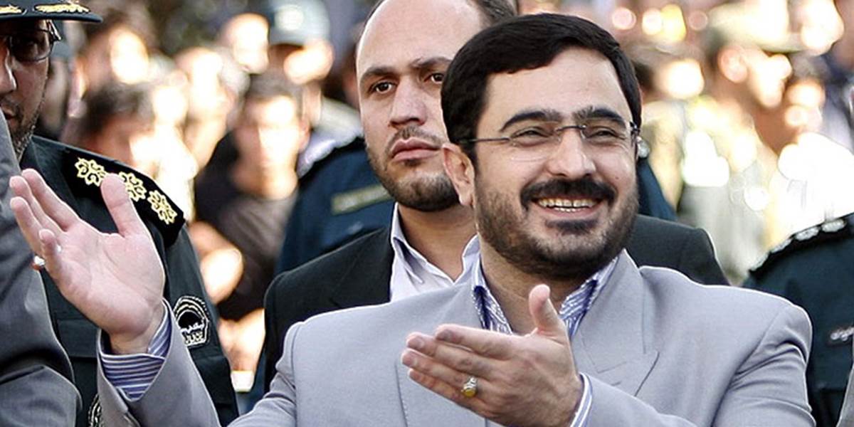 Súd vydal doživotný zákaz výkonu povolania pre Ahmadínežádovho priateľa