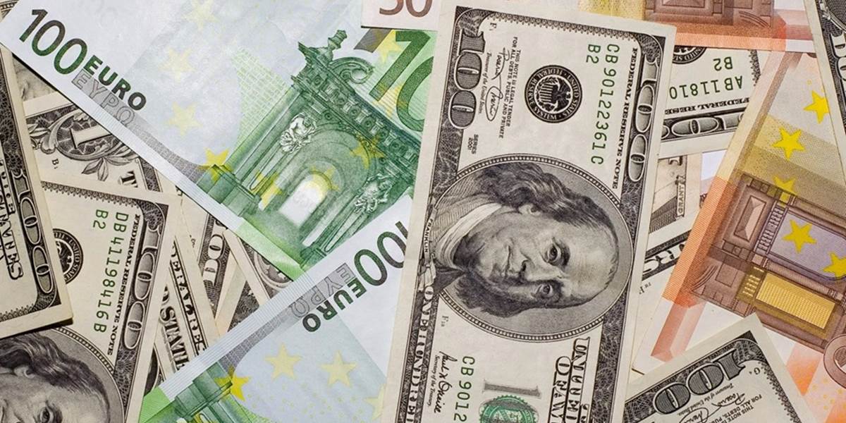 Dolár stúpol voči jenu aj oproti euru
