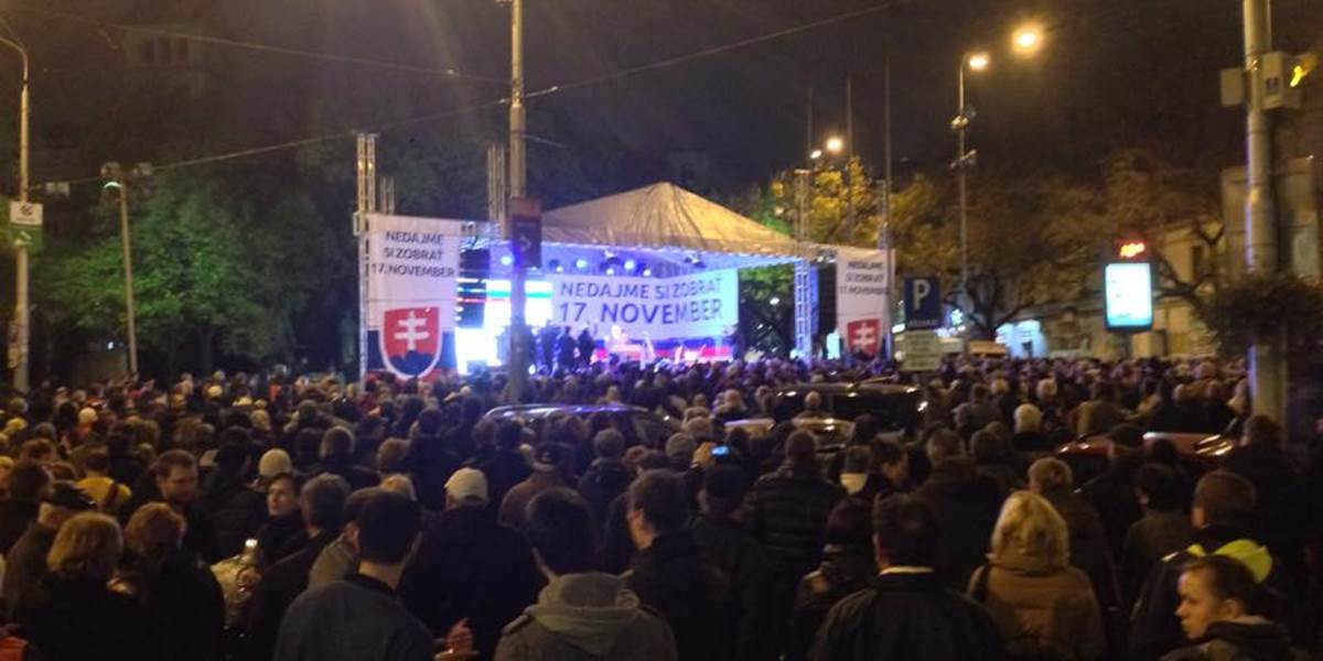 Päťtisíc ľudí kričalo Paška nestačí: Protesty v Bratislave budú pokračovať!