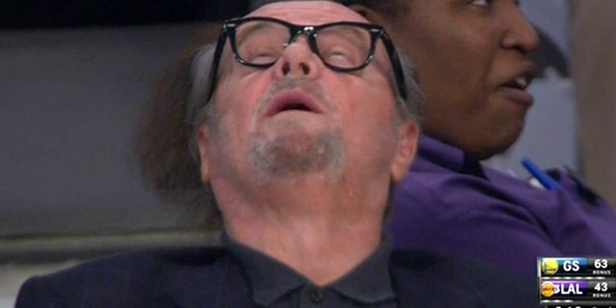 NBA: Lakers prehrávajú, Jack Nicholson si opäť zdriemol