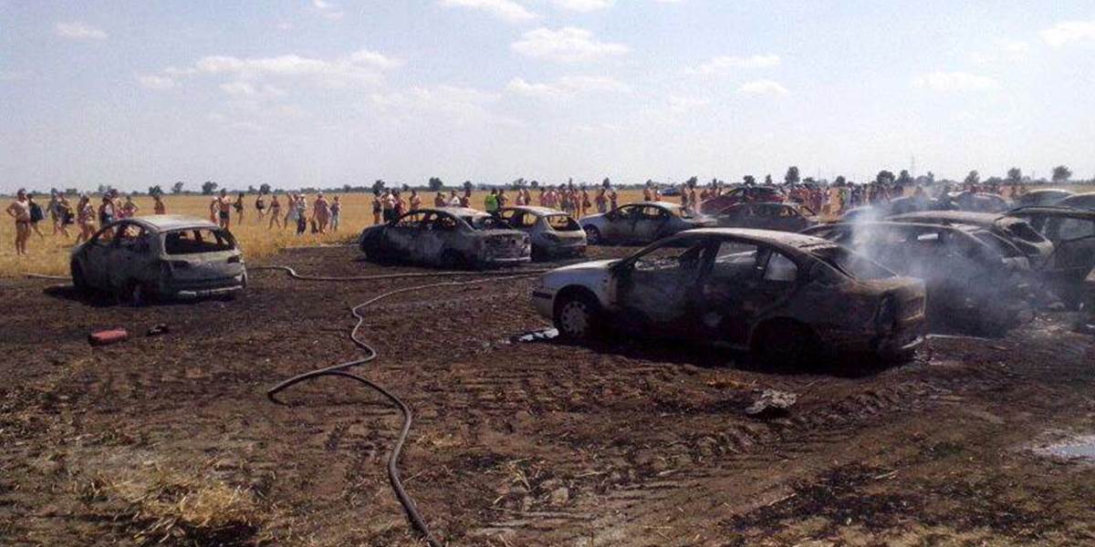 Vyšetrovanie požiaru pri kúpalisku v Sládkovičove: Autá parkovali na čerstvom strnisku