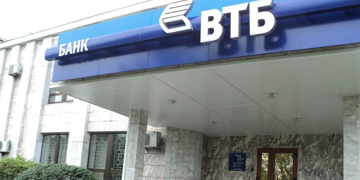 Zisk ruskej banky VTB klesol o 98 %