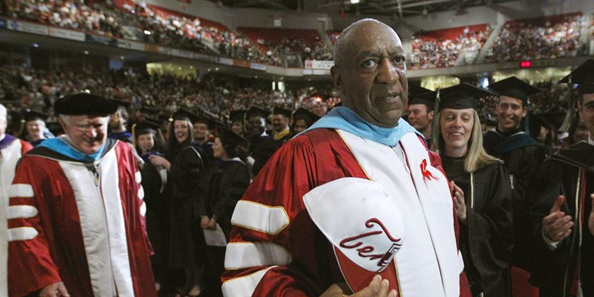 Obvinenia, ktorým čelí Bill Cosby, sú absurdné, tvrdí právnik