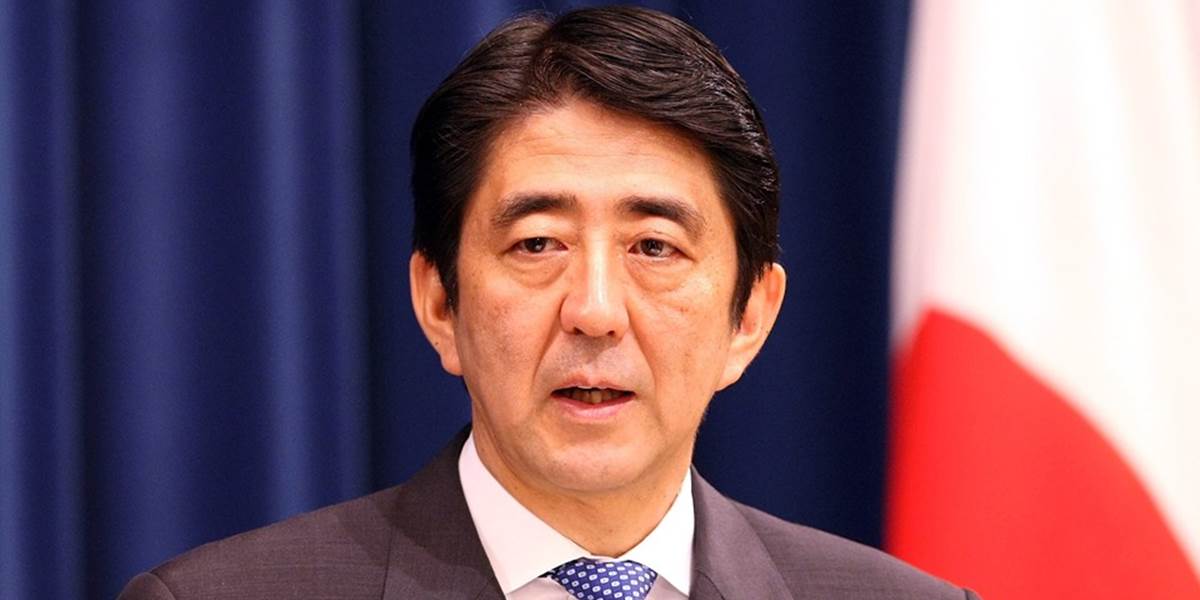 Premiér Abe rozpustil dolnú komoru parlamentu, 14. decembra budú voľby