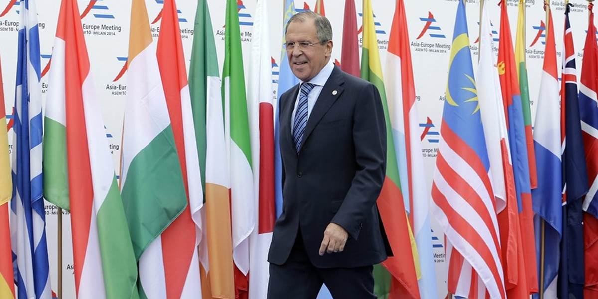 Podľa Lavrova ide Západu o zmenu režimu v Rusku
