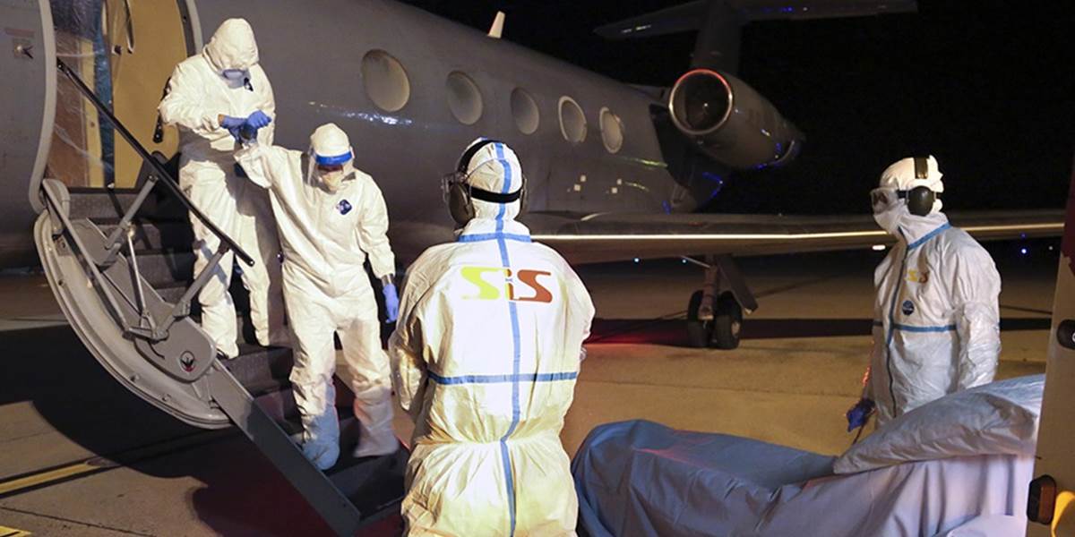 Prvého Taliana s ebolou, lekára pracujúceho v Sierra Leone, prevážajú do Ríma