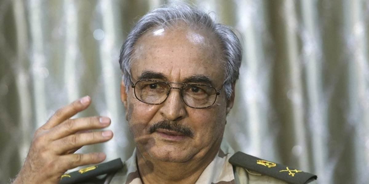 K zodpovednosti za útok na letisko v Líbyi sa prihlásili sily generála Haftara