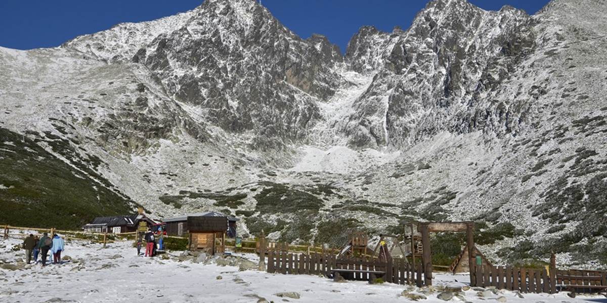 Vo všetkých pohoriach na Slovensku trvá 1. stupeň lavínového nebezpečenstva