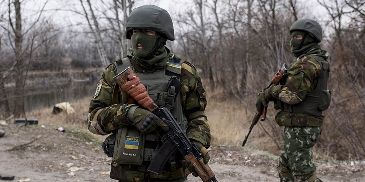 Na Ukrajine je až 10-tisíc ruských vojakov, tvrdí hovorca armády