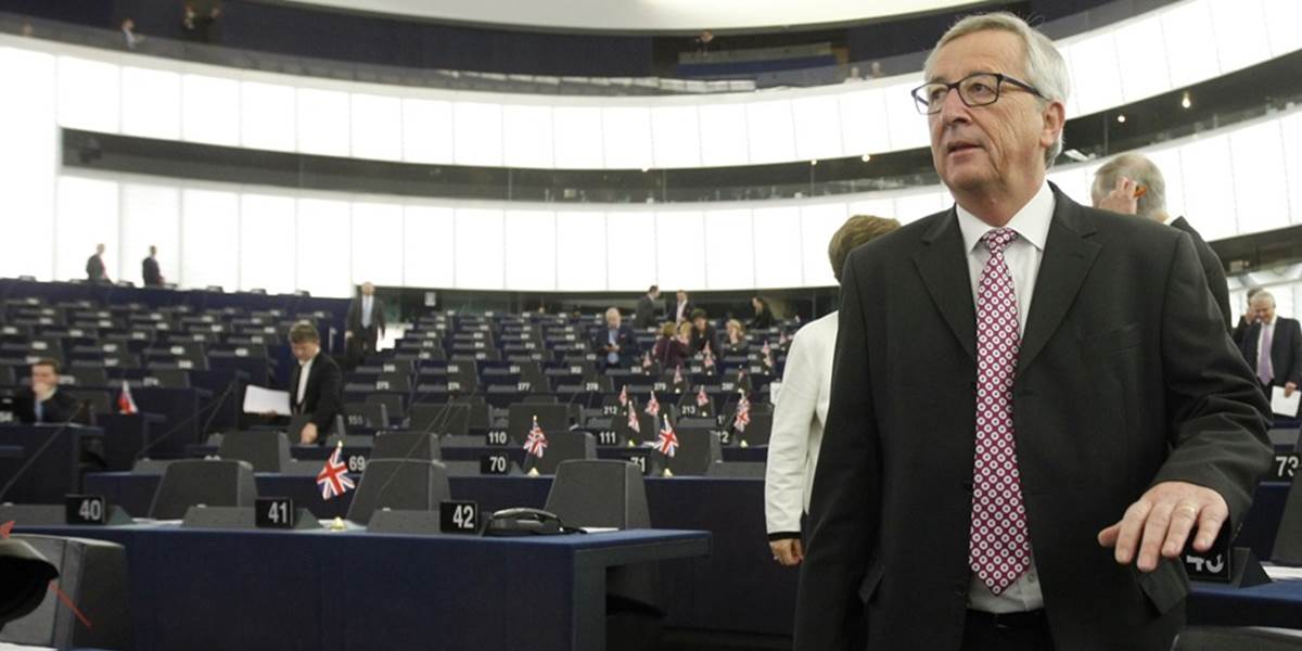 Europarlament bude hlasovať o odvolaní Junckerovej komisie