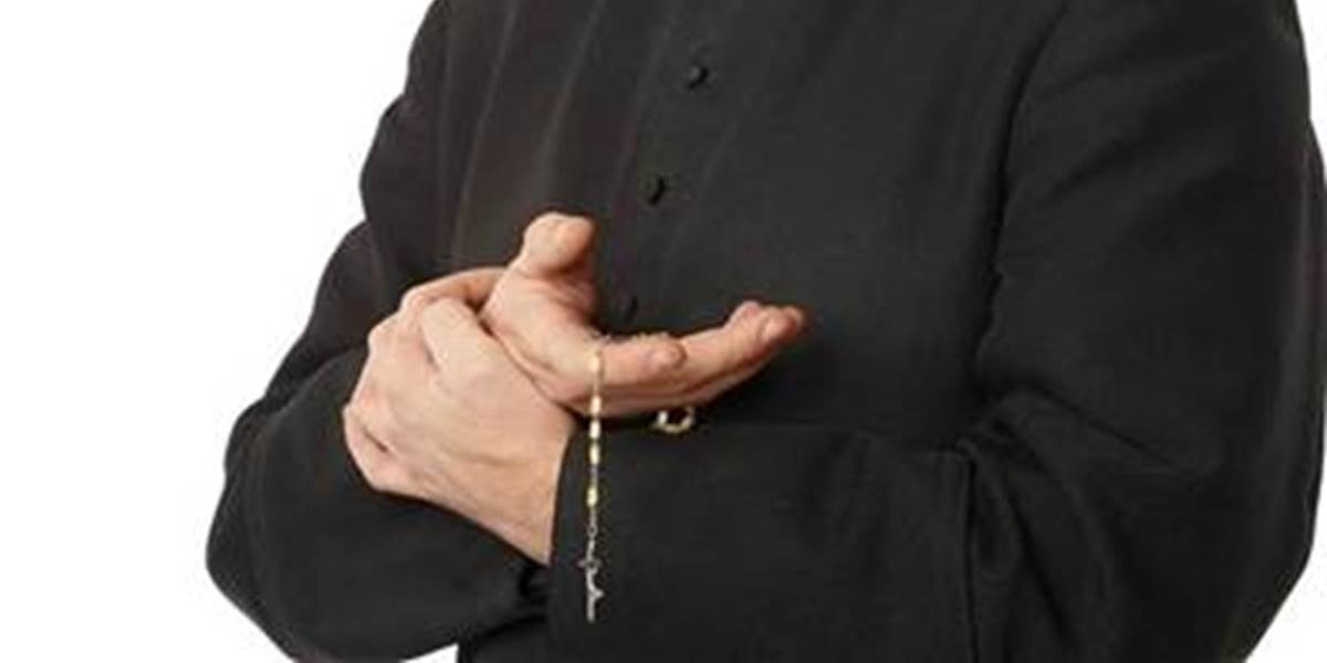 Troch  španielskych kňazov obninili v prípade sexuálneho zneužívania