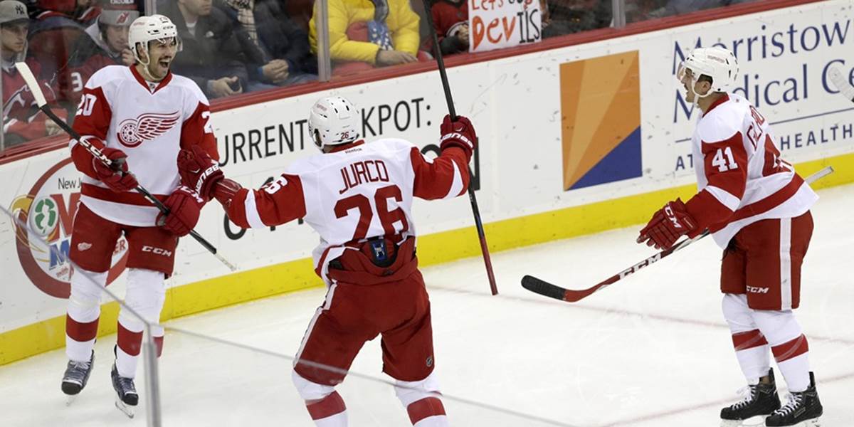 NHL: Jurčo prispel asistenciou k výhre Detroitu, jubilejný tisíci bod St. Louisa