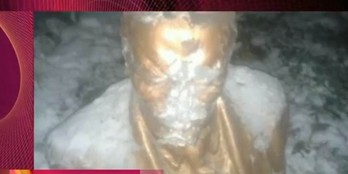 Ukrajinskí "vlastenci" zničili v Odese sochu Lenina