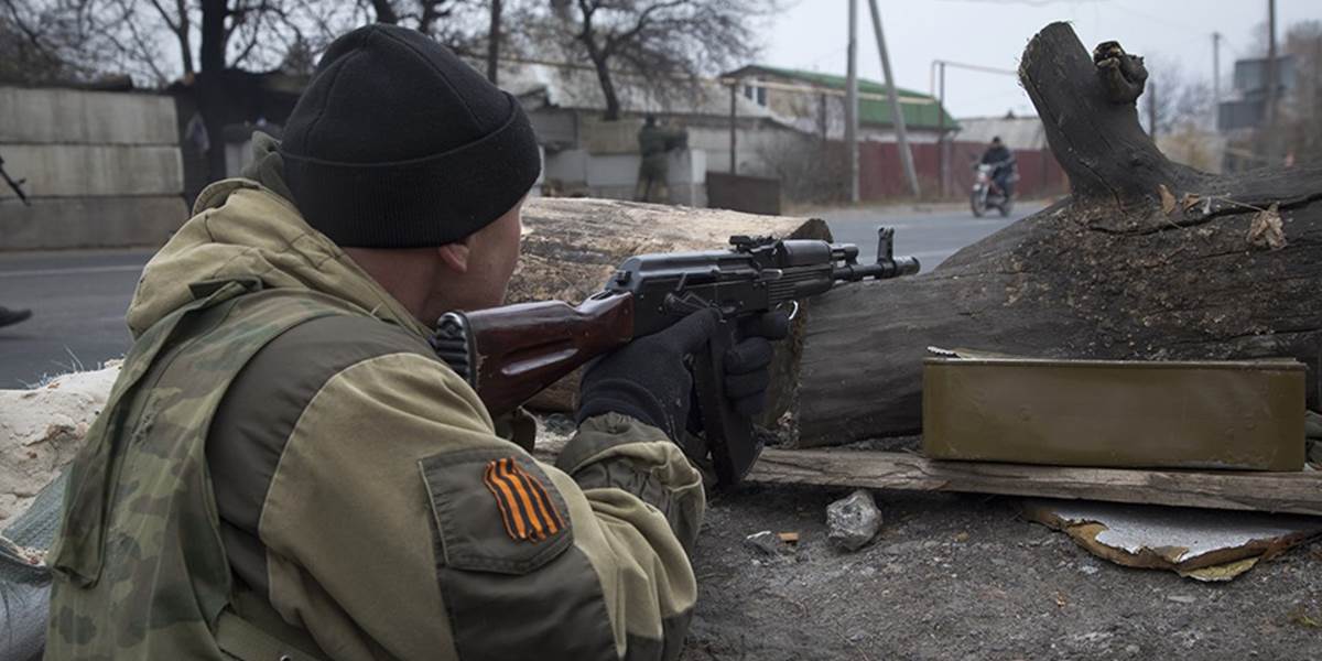 Ruské špeciálne jednotky podľa Kyjeva útočili na donecké letisko
