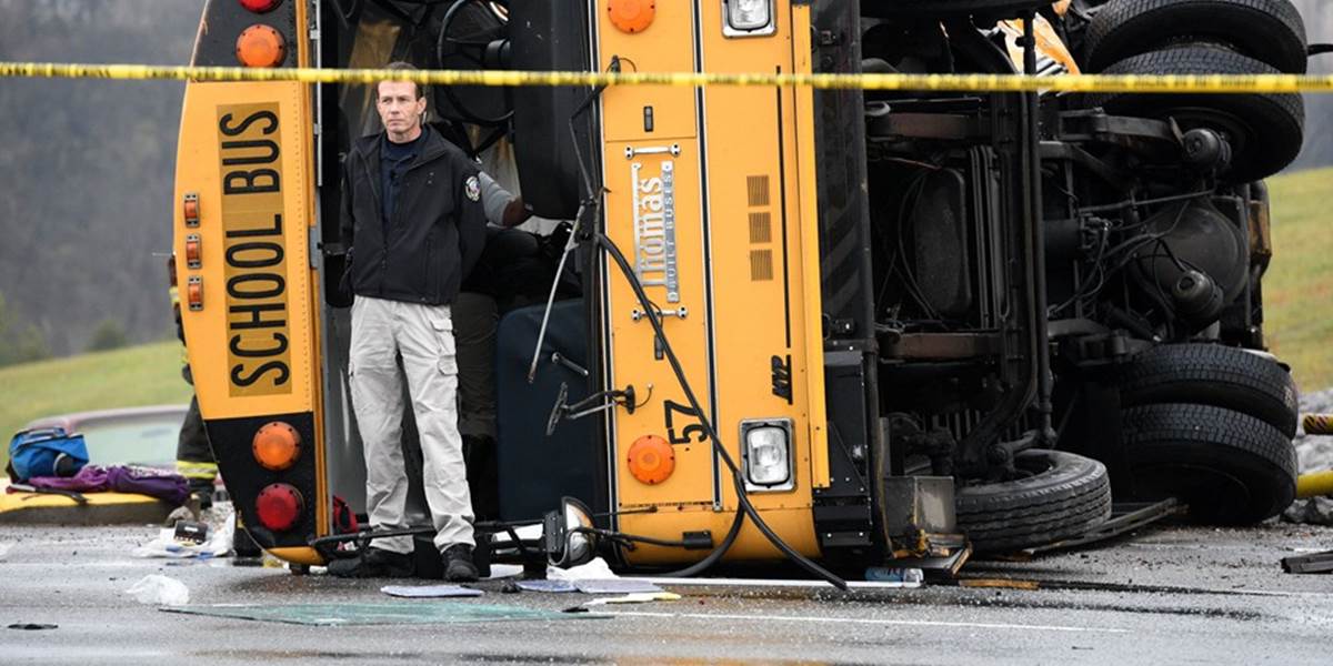 V americkom Tennessee sa zrazili dva školské autobusy: Traja mŕtvi, 27 zranených!