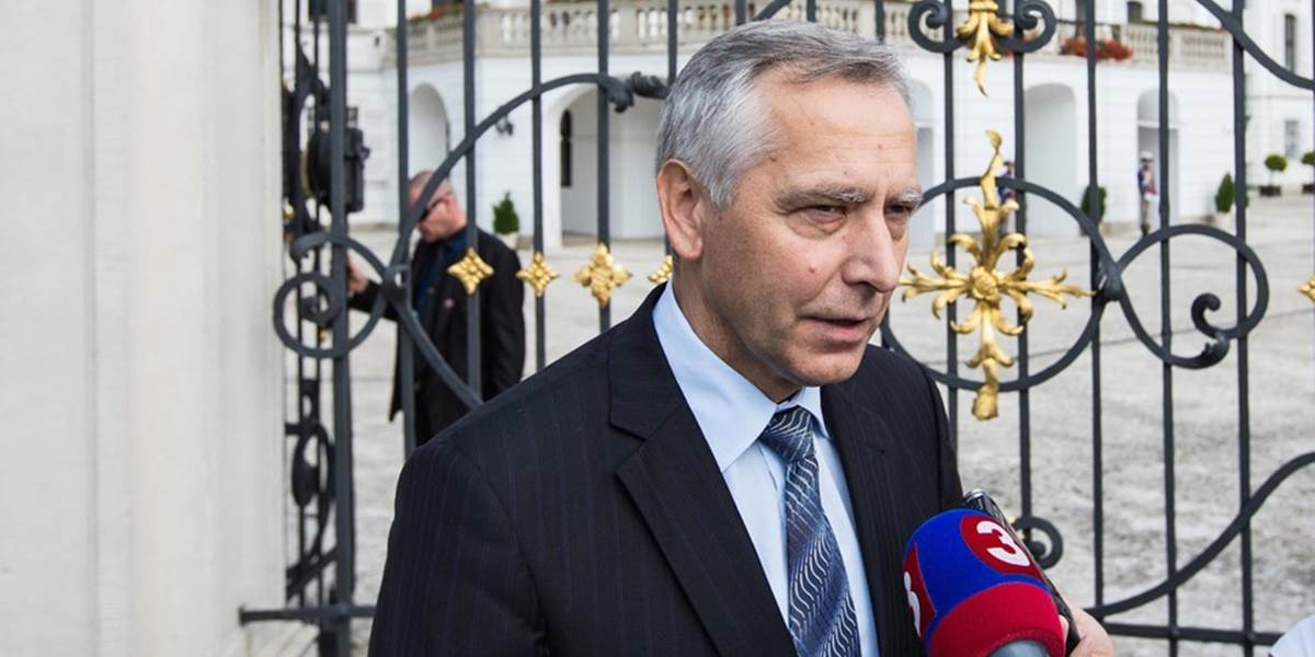 Figeľ: Ak má Čižnár zmysel pre stavovskú česť, mal by odstúpiť