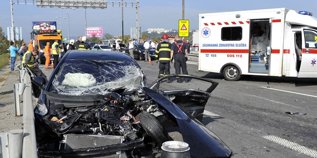 Pri nehodách v Košiciach a Malej Ide zomreli dvaja mladí vodiči
