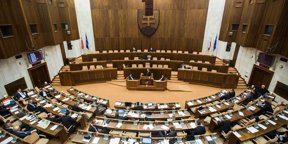 Väčšina opozičných návrhov v parlamente neprešla, poslanci neprelomili ani Kiskove veto pri novele Obchodného zákonníka