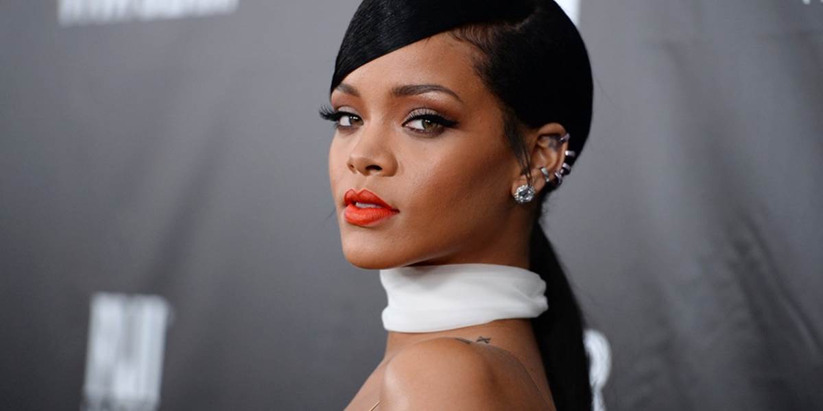 Tajomstvo odhalené: Rihanna je tehotná, otec je neznámy!