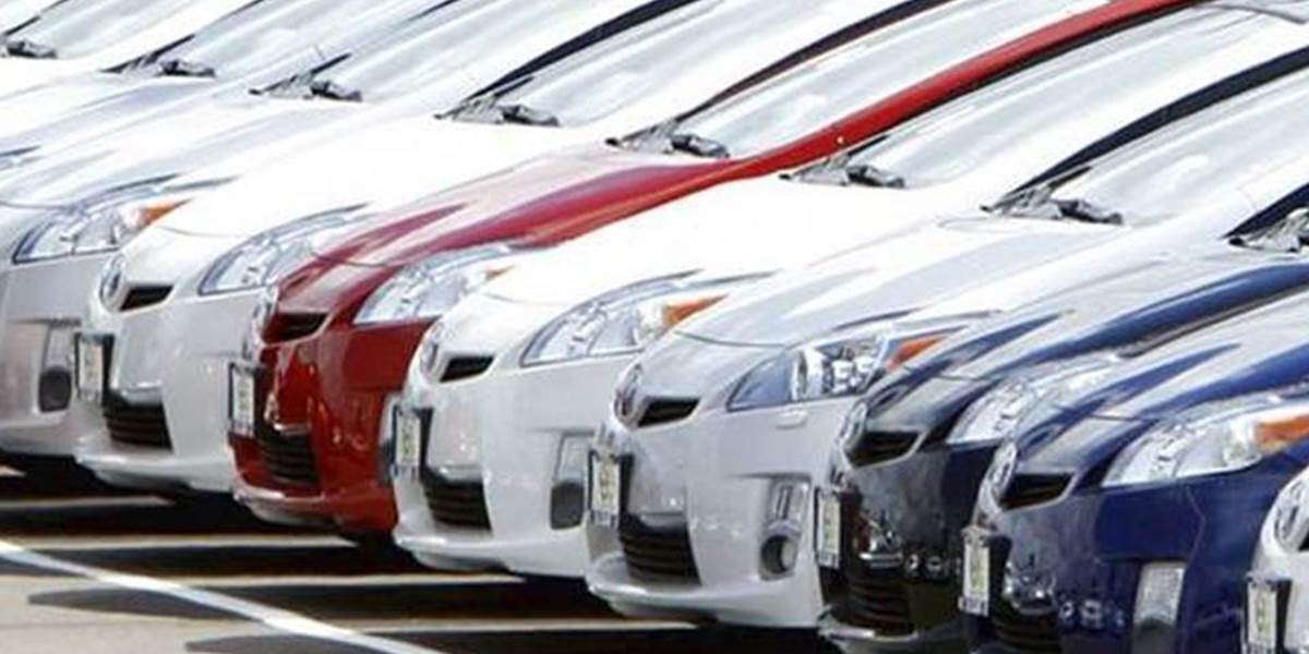 Počet zaregistrovaných osobných áut v novembri klesol o 3,25 %
