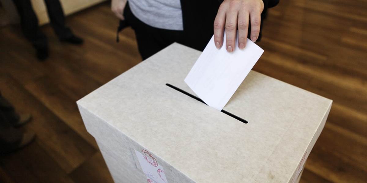 Ústavný súd prijal na ďalšie konanie jedenásť volebných sťažností