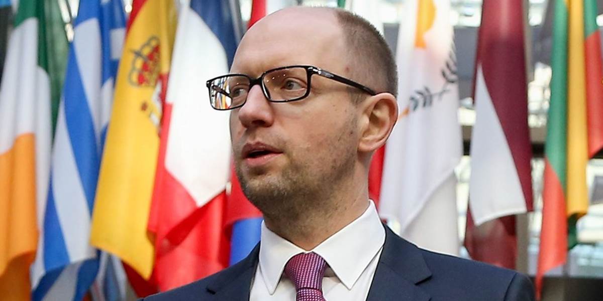 Jaceňuk žiada medzinárodných veriteľov o konferenciu o ďalšej pomoci
