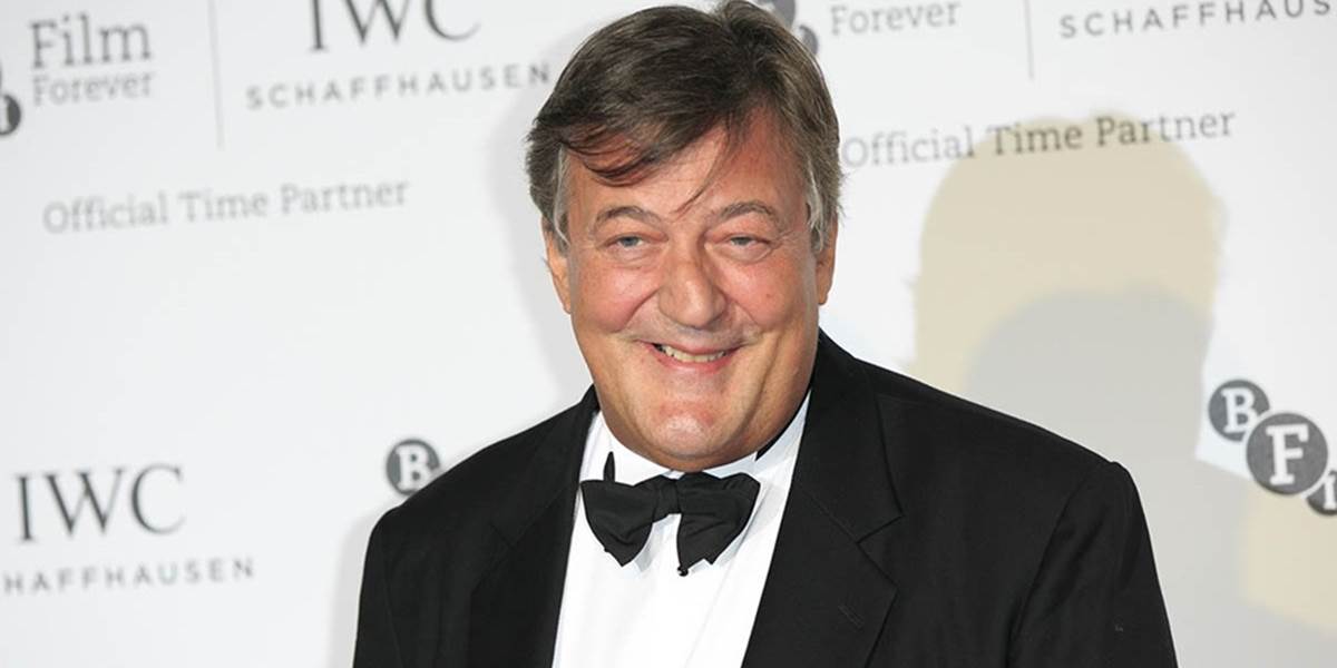 Ceny BAFTA bude opäť moderovať herec Stephen Fry