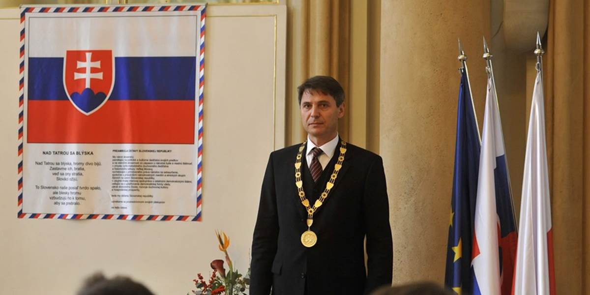 Nový bratislavský primátor Nesrovnal bude zarábať 4503 eur mesačne