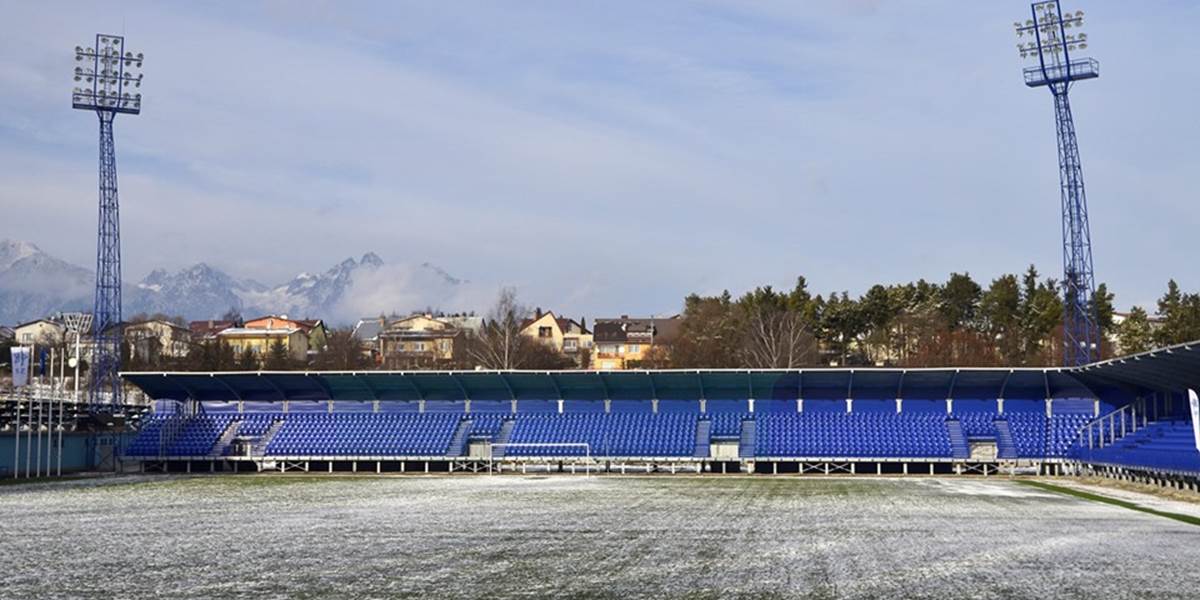 FOTO Nový stánok v Poprade už má tribúny okolo celej hracej plochy