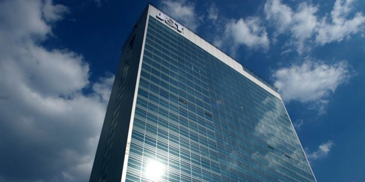 J&T s čistým ziskom 50,44 milióna