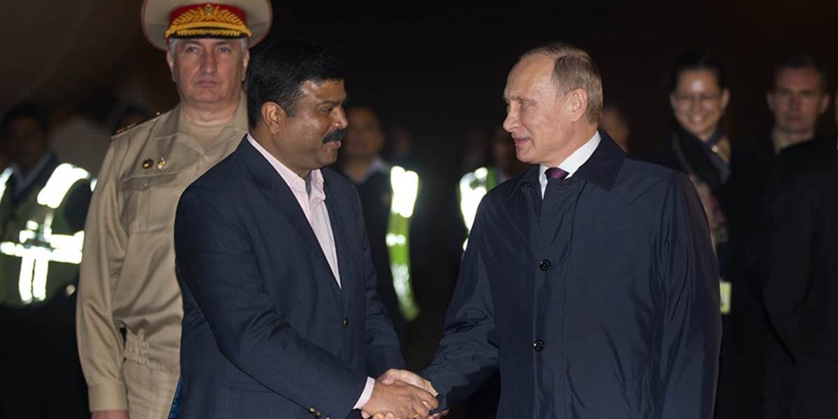 Rusi postavia v Indii 20 reaktorov, v delegácii bol aj líder Krymu