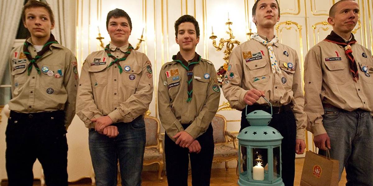 Skauti opäť privezú Betlehemské svetlo z Rakúska, v sobotu ho prijme prezident